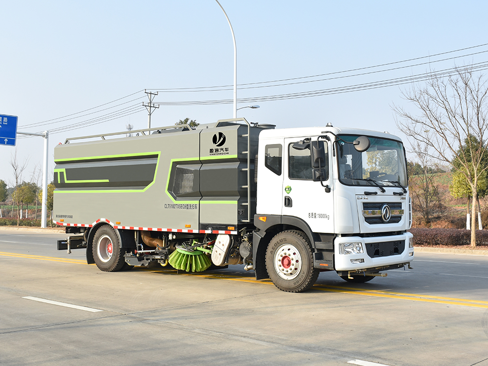 CLT5182TXSEQ6型洗掃車